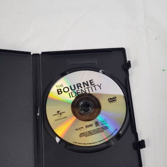 The Bourne Identity DVD Matt Damon Explosive Extended Edition Widescreen - Picture 2 of 3